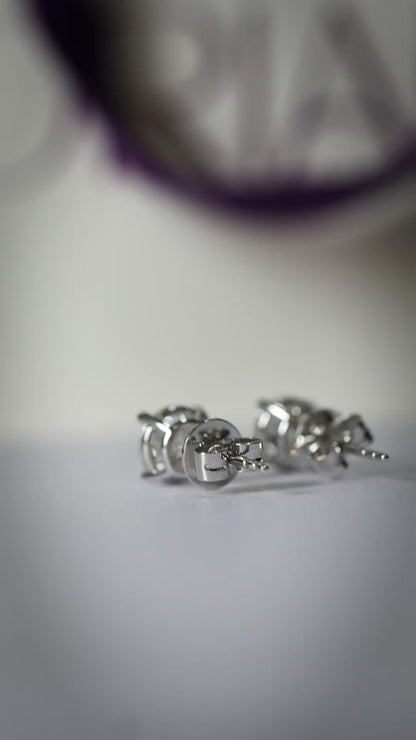 Classic Stud Round Earrings 1.13 ct E VS1